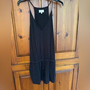Lou & Grey Size Small black shorts romper with pull tie at waist & pockets. EUC